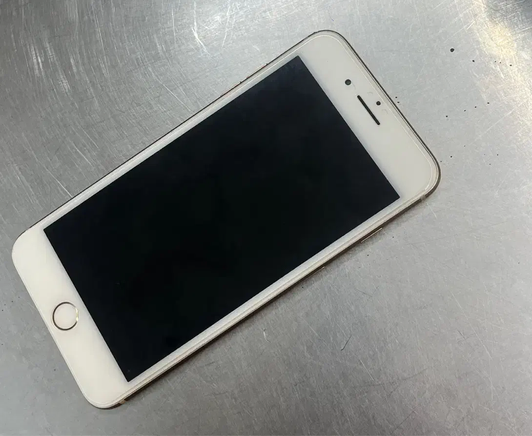 iphone 8 plus|موبایل|صدرا-فارس, فاز ۱|دیوار