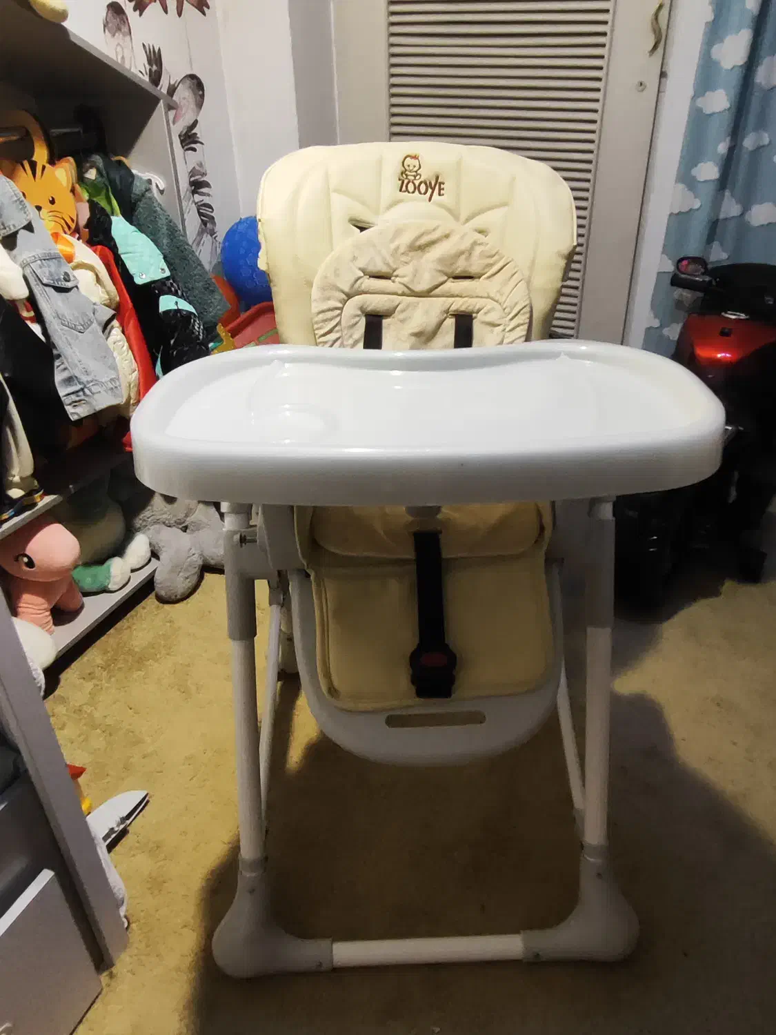 صندلی غذا کودک|تخت و صندلی بچه|قائم‌شهر, |دیوار