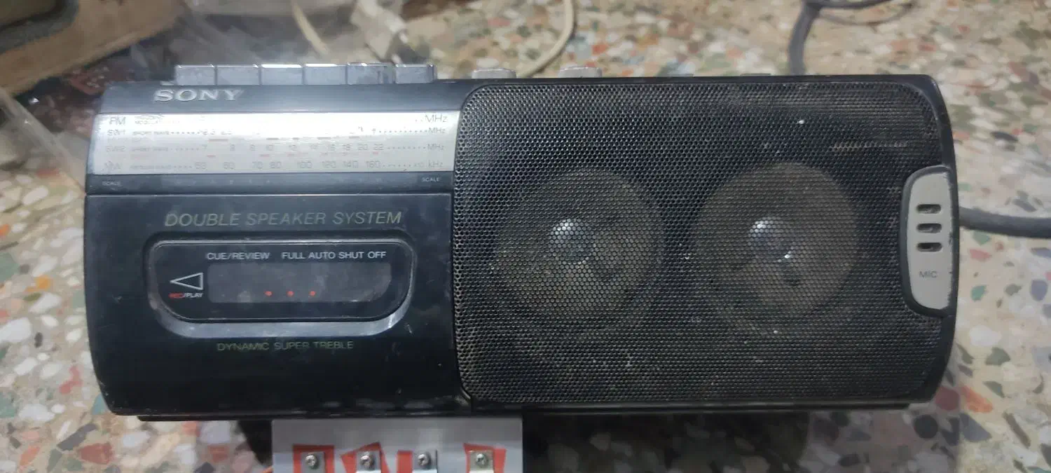 ظبط سونی قدیمی و تلویزیون سیاه سفید|سیستم صوتی خانگی|پرهسر, |دیوار