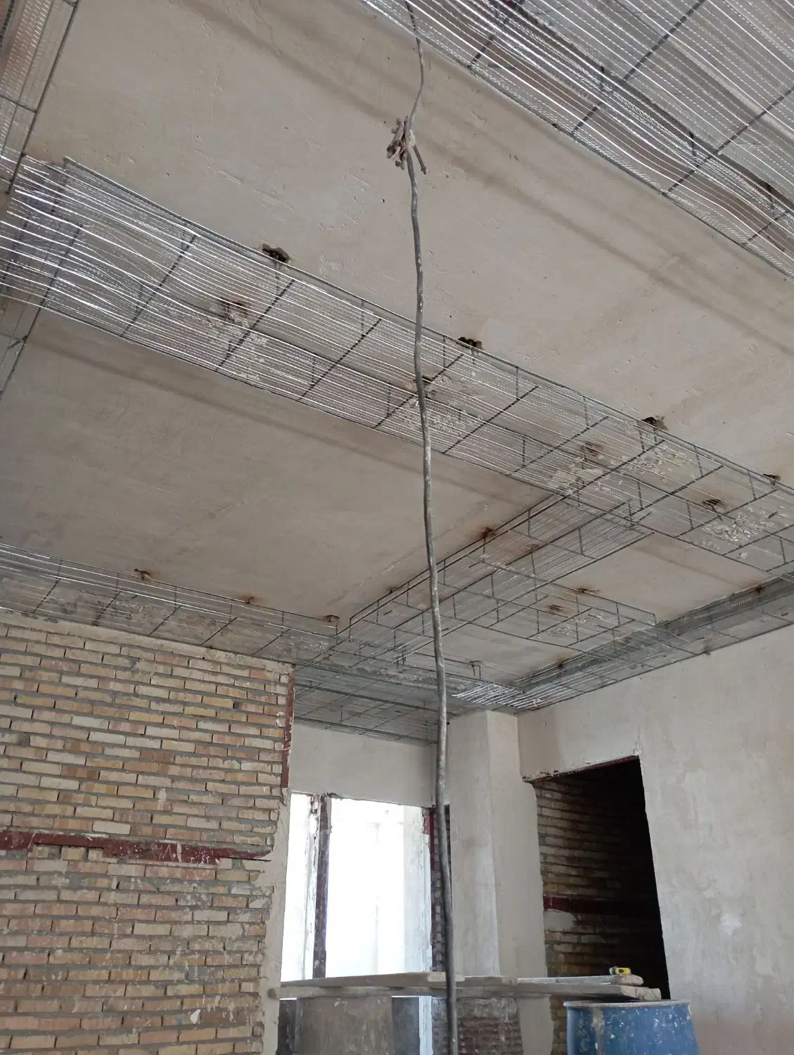 اجرای راویز کاری و سقف های شیروانی وجوشکاری|خدمات پیشه و مهارت|خوی, |دیوار