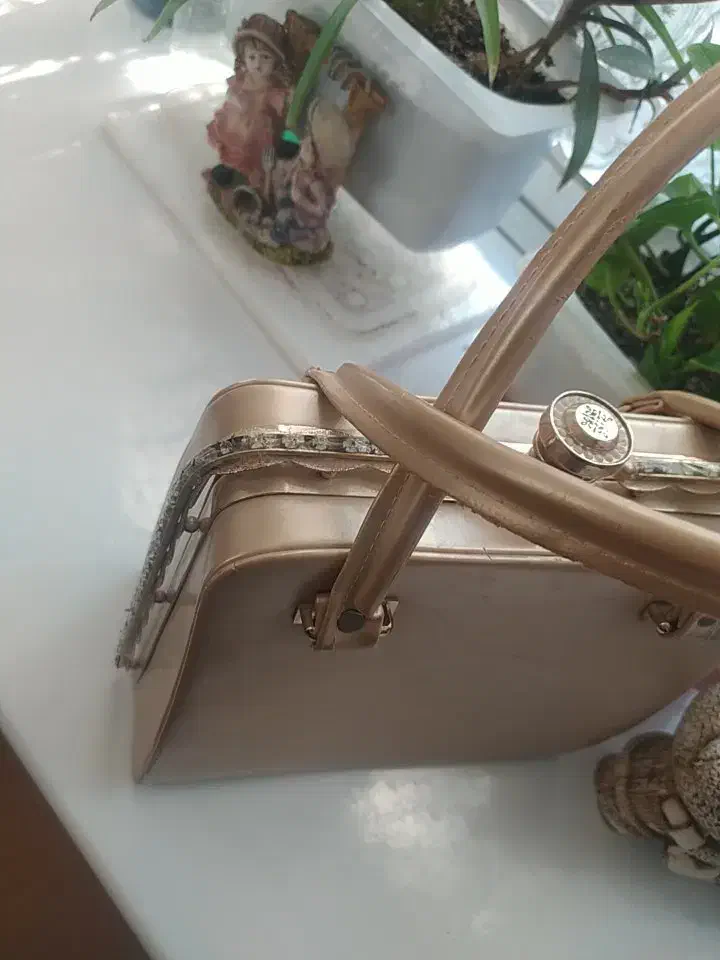 کیف|کفش و لباس بچه|مشهد, انقلاب|دیوار