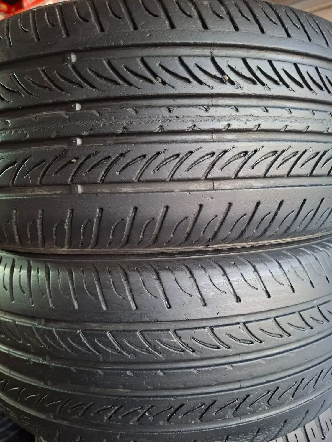 ۲ عددلاستیک دست دوم ۲۰۵ پژویی|قطعات یدکی و لوازم جانبی|قم, تولید دارو و یخچال|دیوار