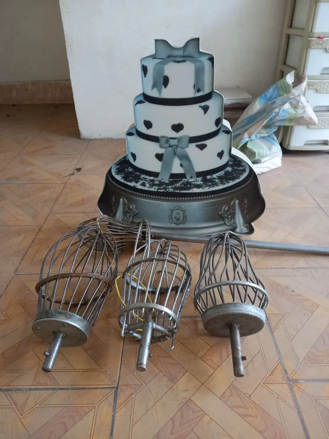 زیر کیکی|ظروف پخت‌وپز|تهران, صادقیه|دیوار