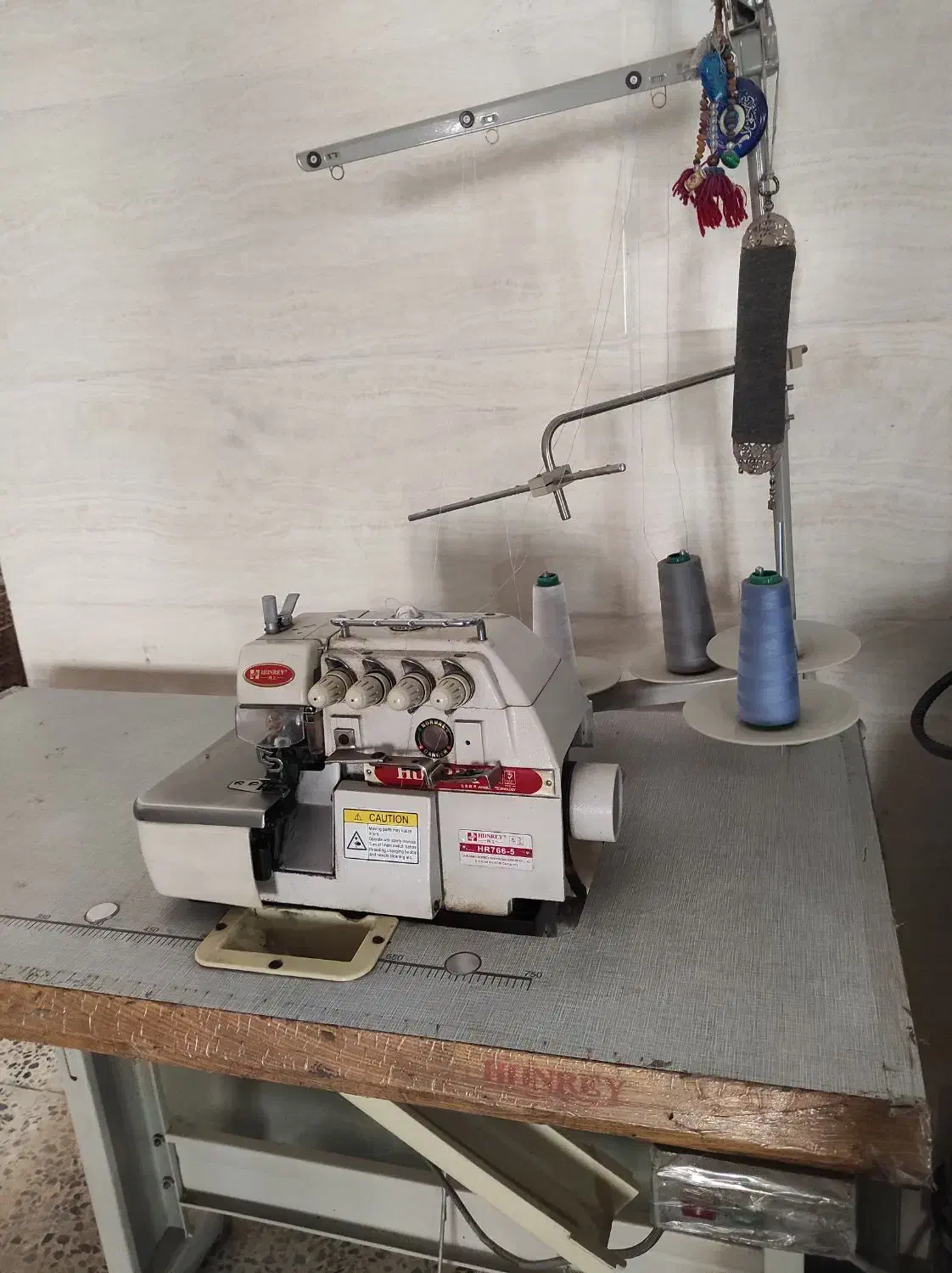 چرخ خیاطی سردوز|چرخ خیاطی و ریسندگی|شیراز, محراب|دیوار