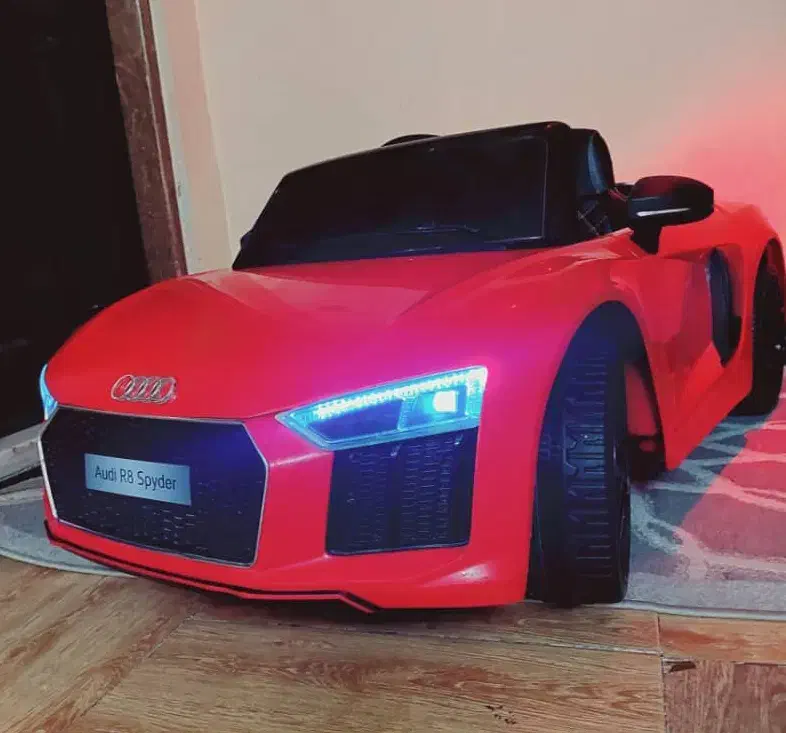 ماشین شارژی در حد نو کنترل دار|اسباببازی بچه|شاهینشهر, شهرک هشت بهشت|دیوار