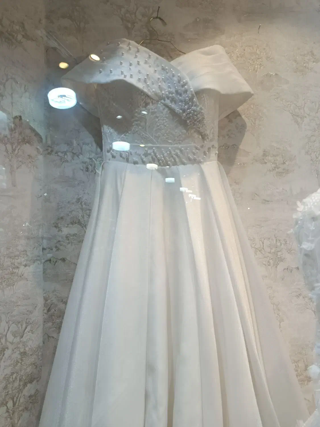 فروش و کرایه لباس عقد عروسی درمزون گنجینه طلا|لباس|تبریز, |دیوار