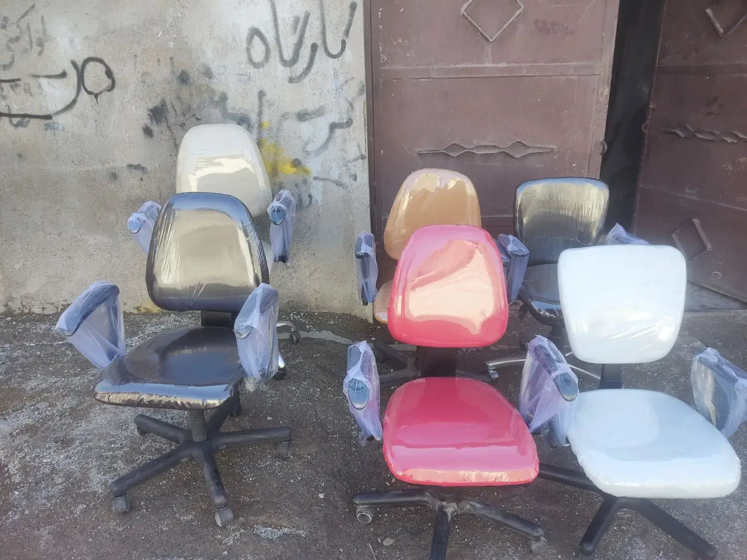 انواع صندلی اداری|صندلی و نیمکت|تربت جام, شهید غلام زاده|دیوار