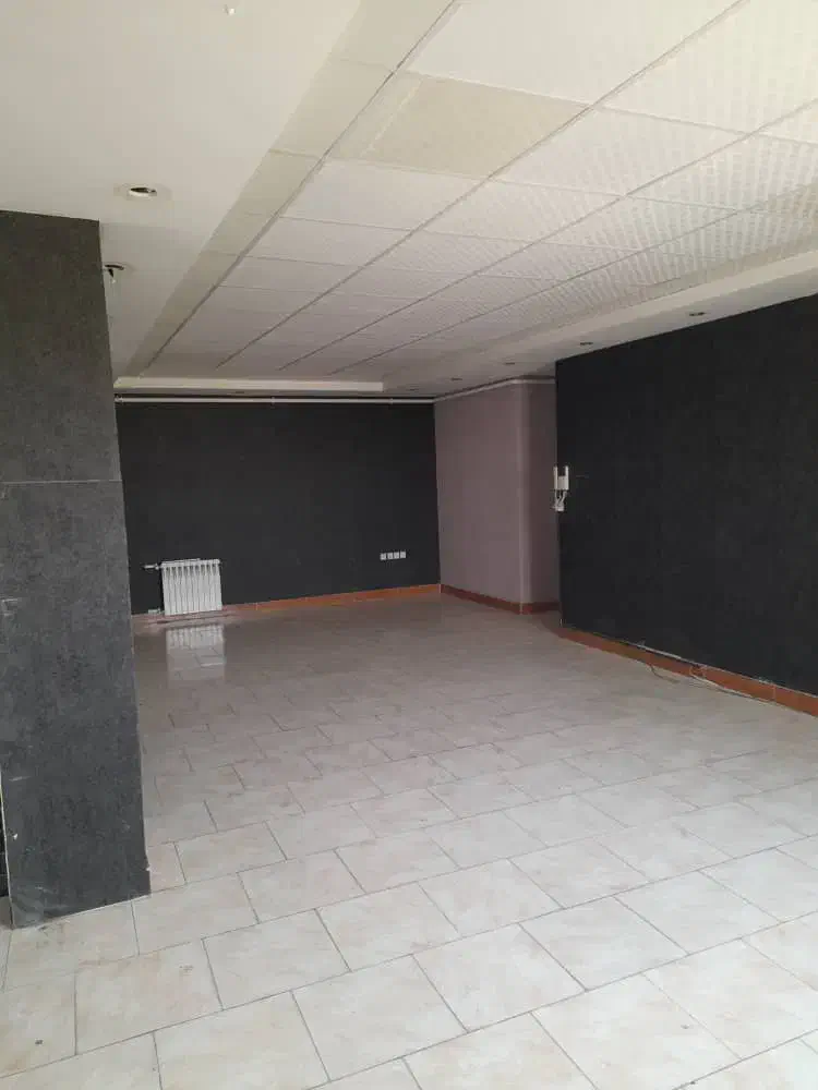 رهن و اجاره واحد تجاری در بر اصلی معلم|اجارهٔ دفتر کار، اتاق اداری، مطب|رشت, معلم|دیوار