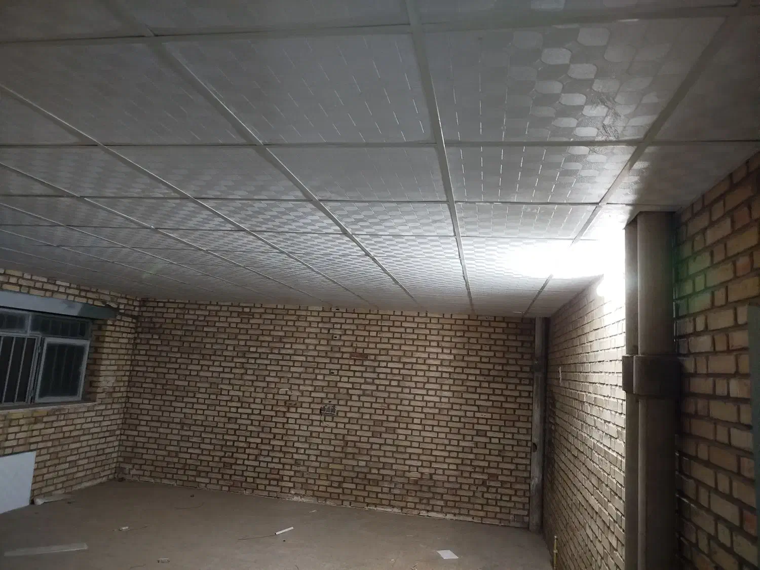 فروش و اجرای سقف کاذب 60×60گچی و پی وی سی|خدمات پیشه و مهارت|مشهد, رده|دیوار