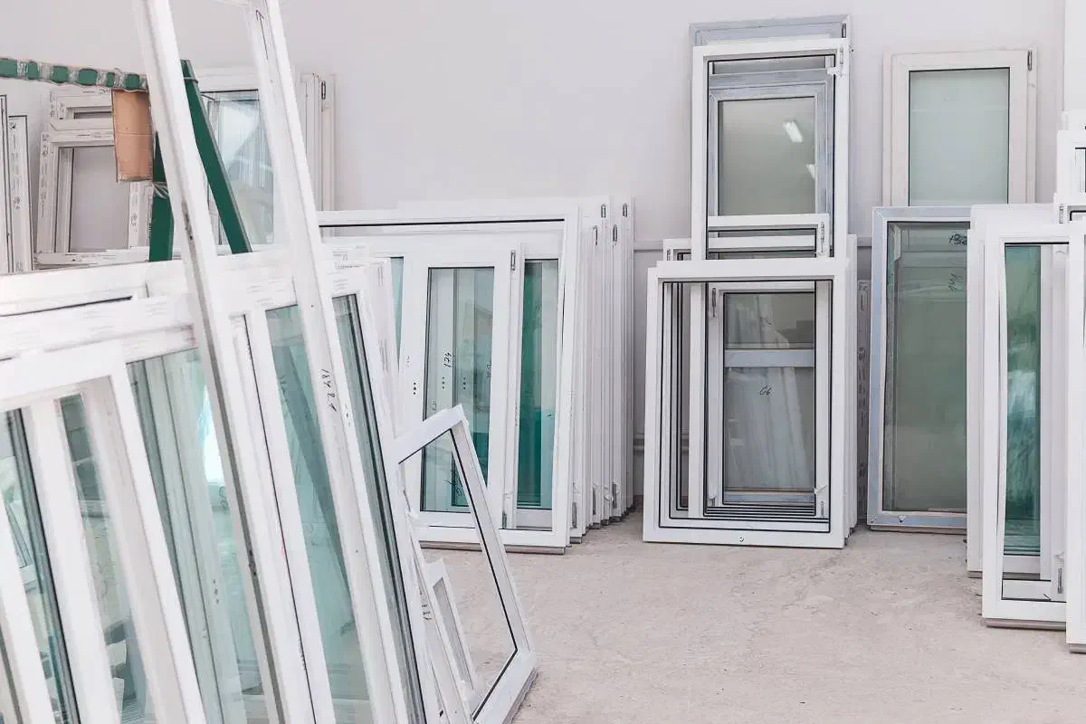 ساخت تعمیر و رگلاژ در و پنجره دو جداره upvc و توری|خدمات پیشه و مهارت|کرمانشاه, |دیوار