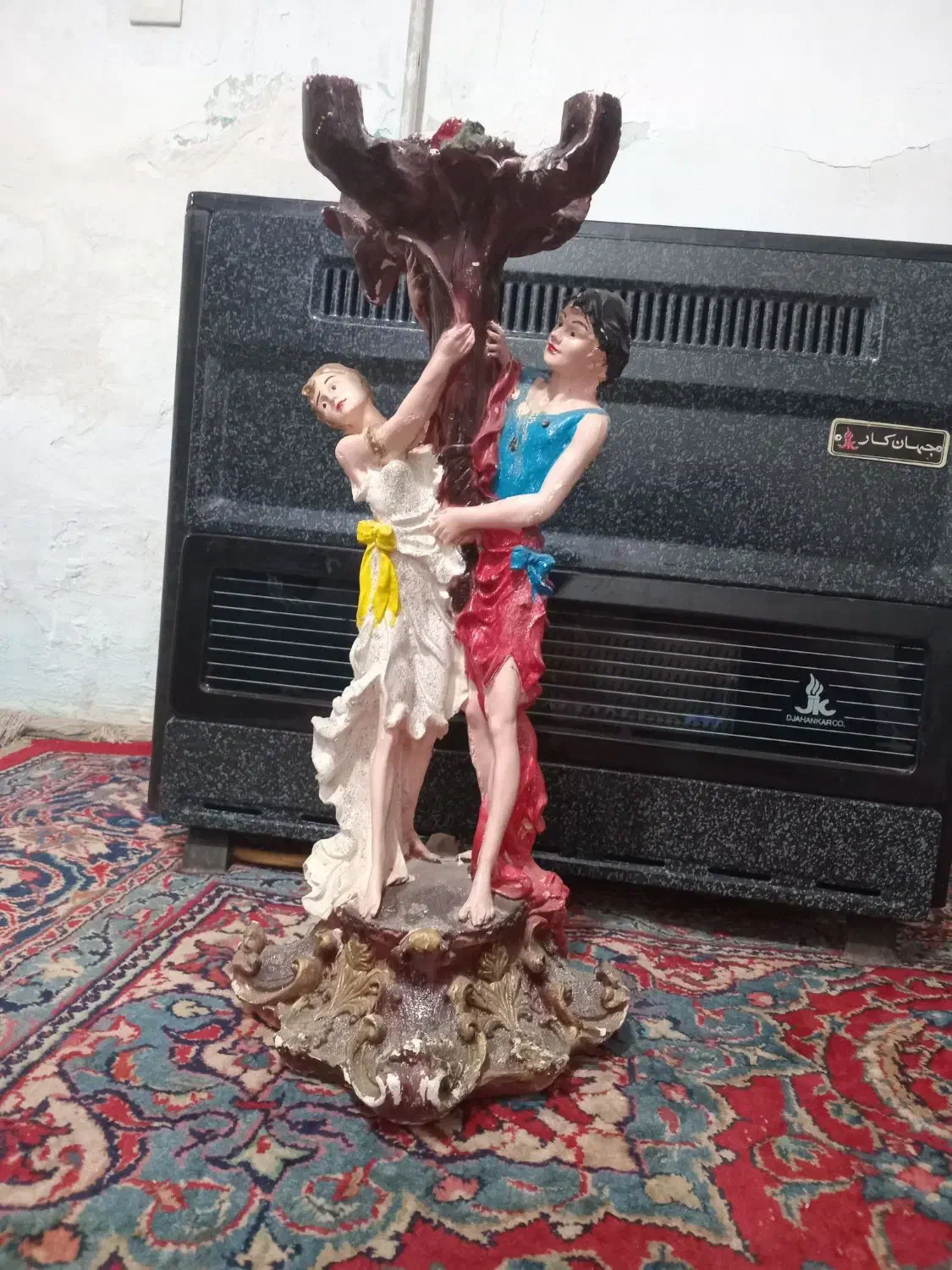 مجسمه|مجسمه، تندیس، ماکت|قرق, |دیوار