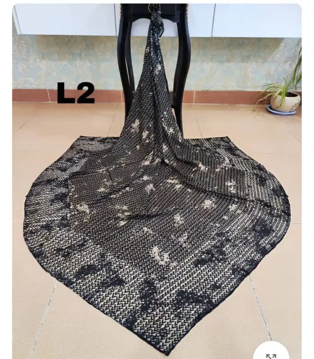 انواع روسری قواره بزرگ  مناسب هدیه روز مادر|لباس|میبد, |دیوار