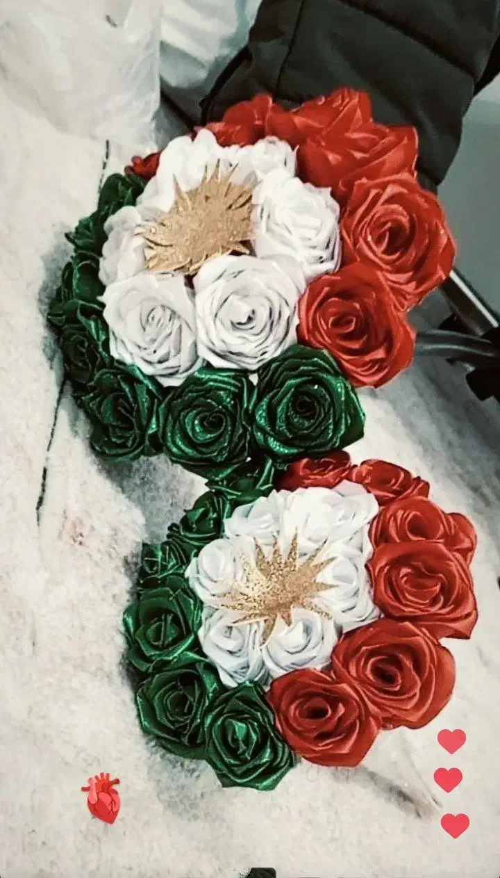 گل روبانی|گل مصنوعی|مهاباد (آذربایجان غربی), |دیوار