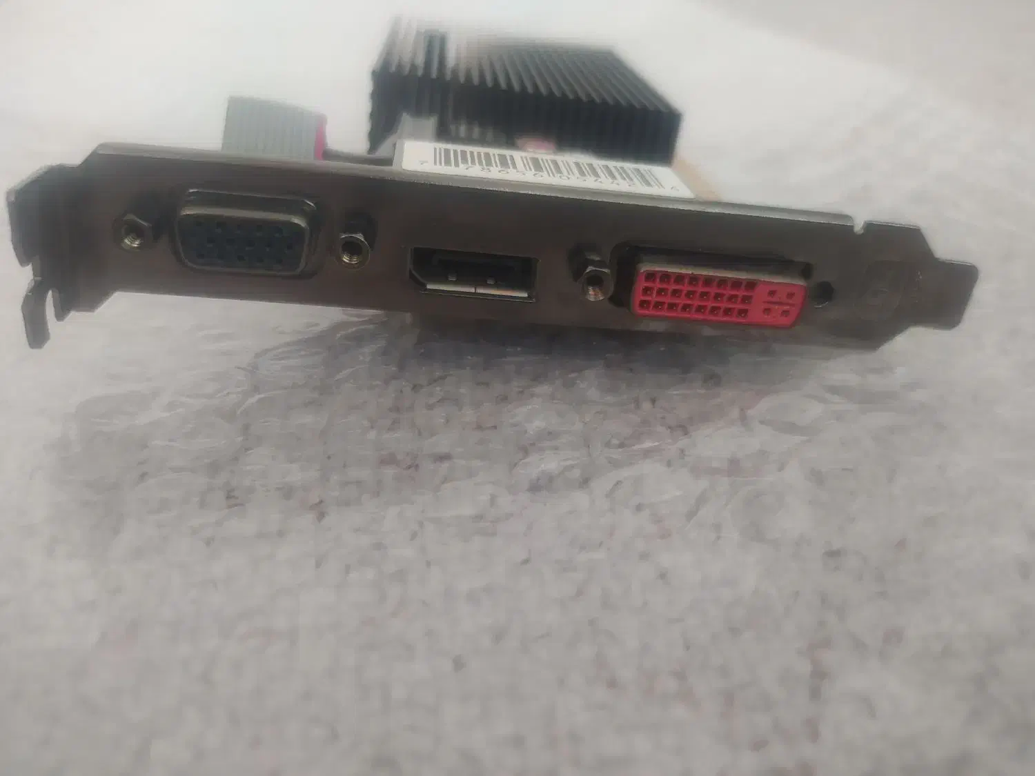 کارت گرافیک 1 گیگ ddr3|قطعات و لوازم جانبی رایانه|نوسود, |دیوار