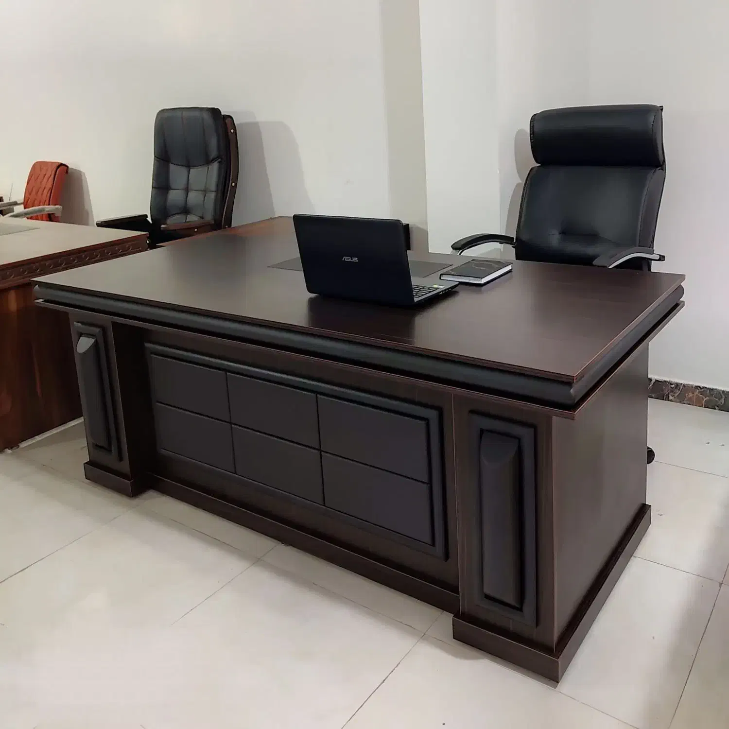 استخدام کارمند اداری آشنا به امور دفتری و آفیس|استخدام اداری و مدیریت|نیشابور, دارایی|دیوار