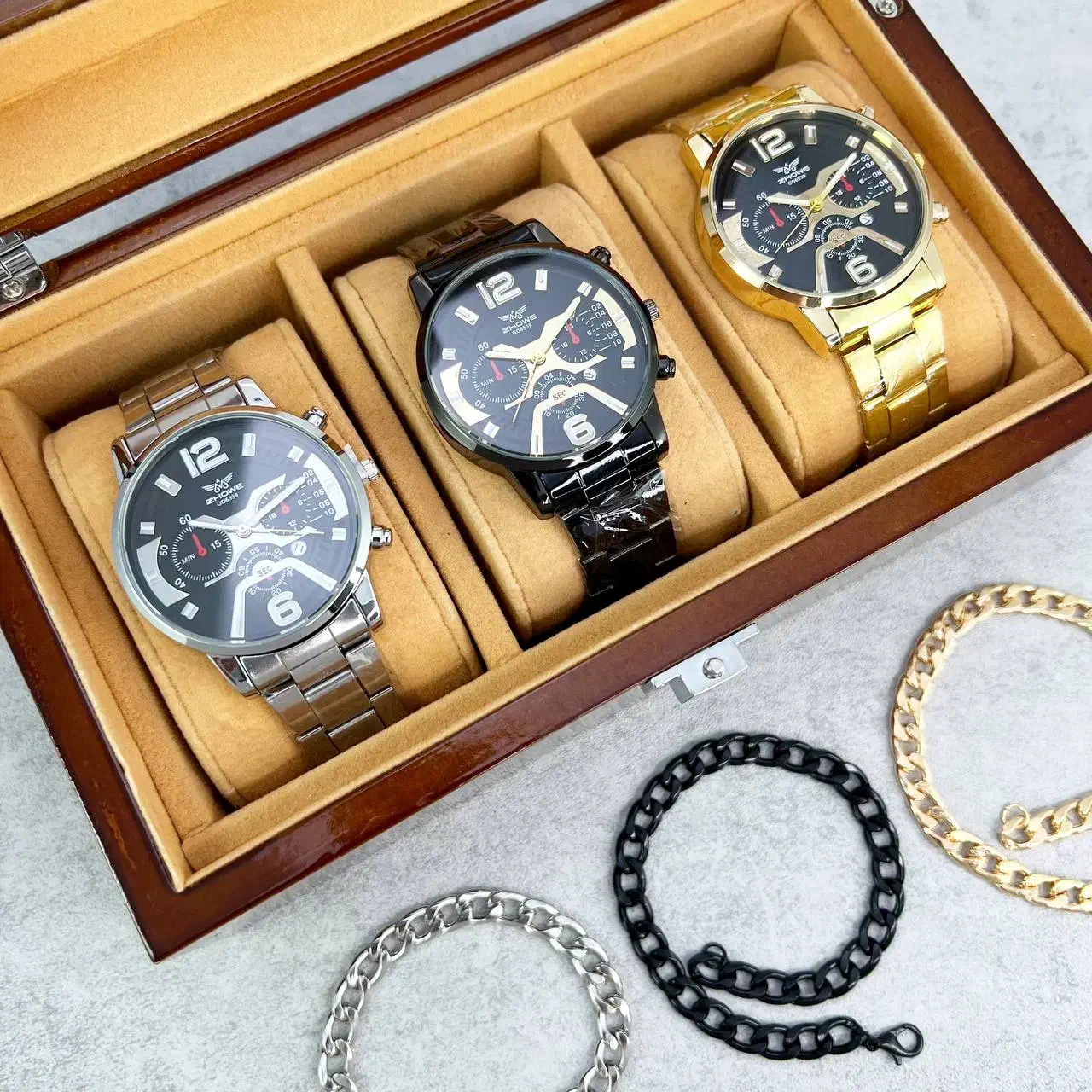 نو نو|ساعت|ورامین, ورامین|دیوار