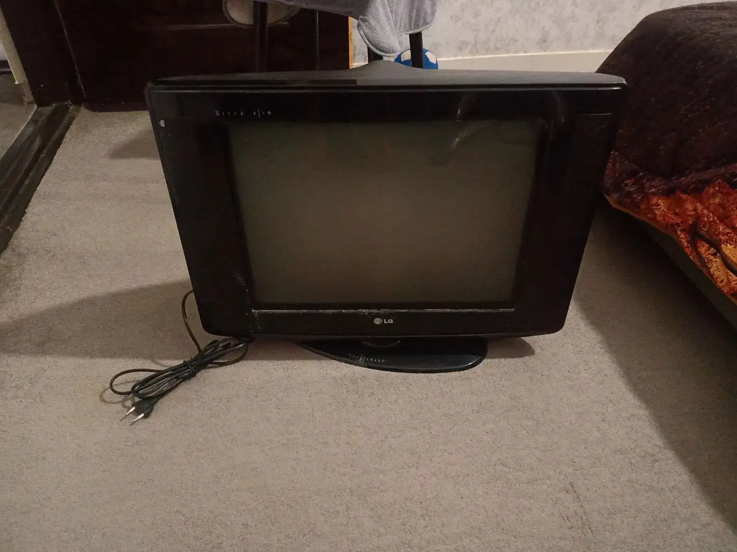 تلویزیون الجی قدیمی|تلویزیون و پروژکتور|تربت جام, زیباکنار|دیوار