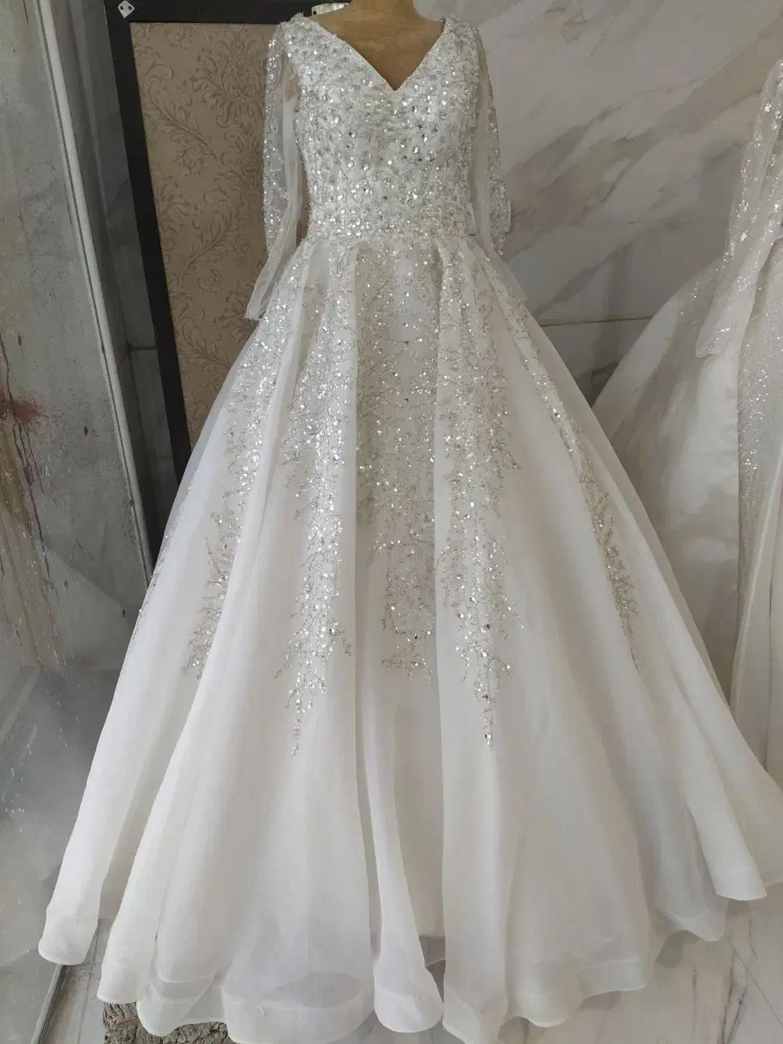 لباس درحدنو وکارکرده بسیار تمیز وبدون پارگی|لباس|زاهدان, |دیوار