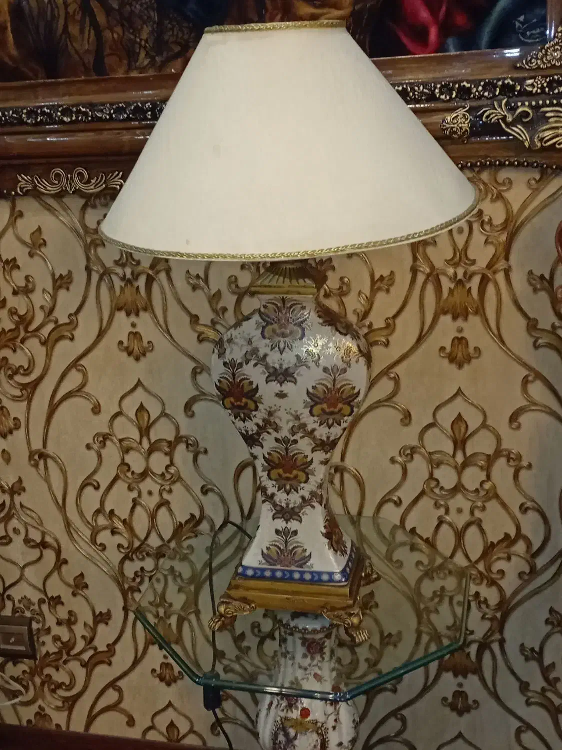 آواژور|چراغ خواب و آباژور|اصفهان, دوطفلان|دیوار