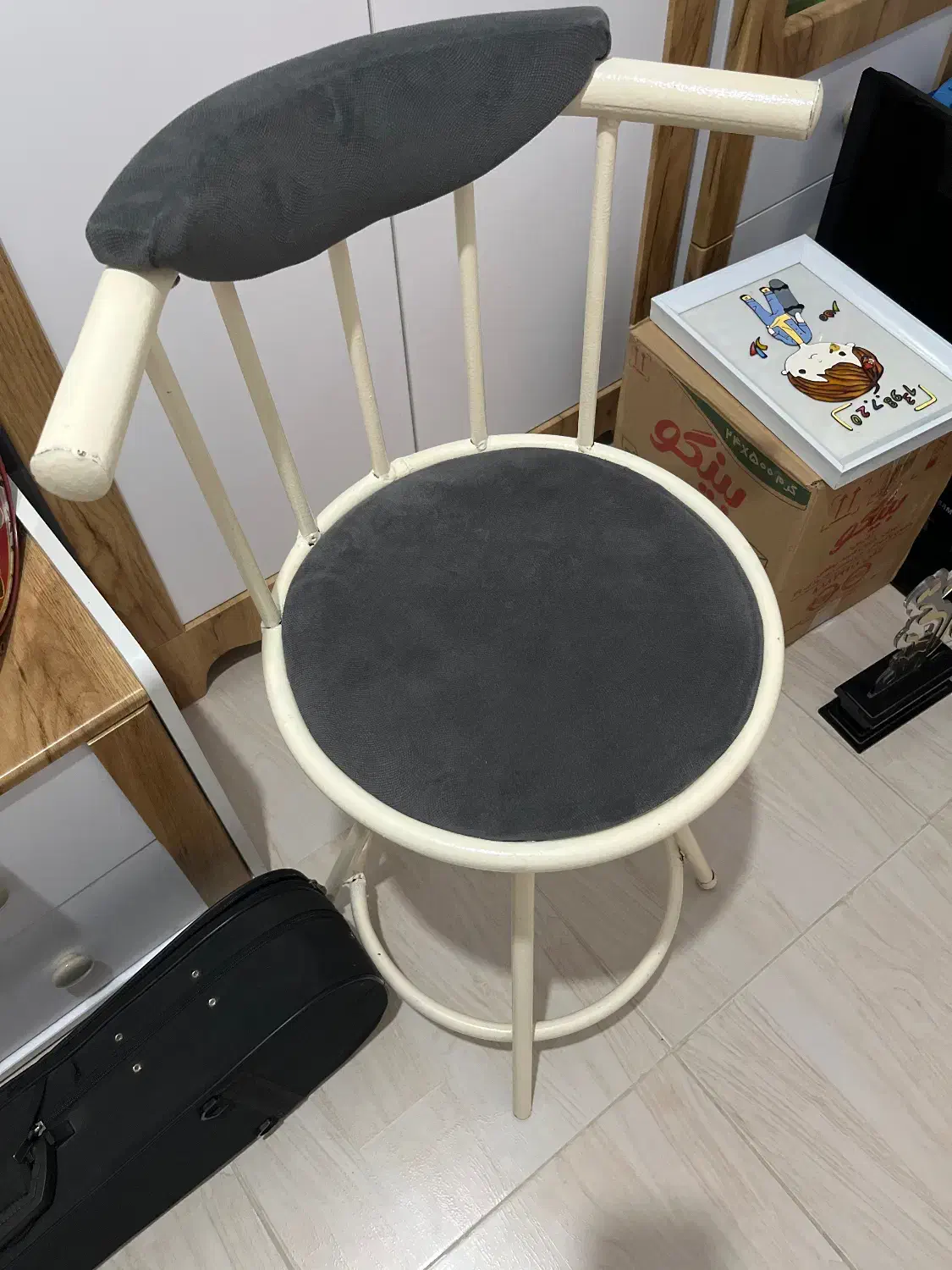 صندلی زیبا|صندلی و نیمکت|رشت, کوی مهر|دیوار