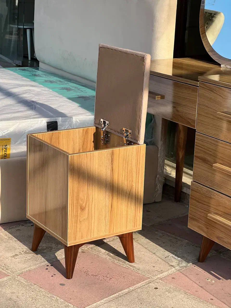 سرویس خواب|تخت و سرویس خواب|بندر انزلی, کارآموزی|دیوار