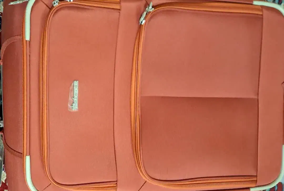 چمدان مسافرتی گوردر|کیف، کفش، کمربند|اهواز, بهارستان|دیوار