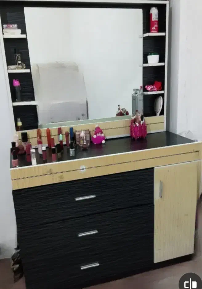 دراور تمیز و جادار و مبل 6 نفره|جاکفشی، کمد، دراور|زنجان, |دیوار