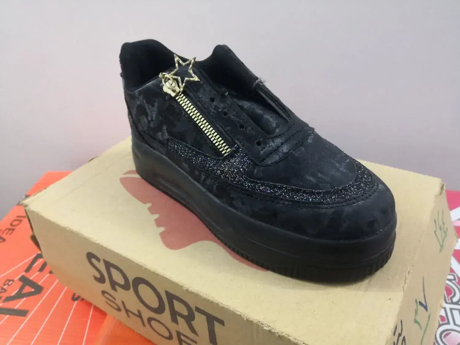 کفش کتونی پتینه زیپ دار زنانه|کیف، کفش، کمربند|کاشان, باهنر|دیوار