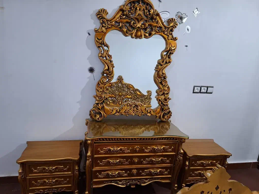 سرویس خواب دو نفره طلایی|تخت و سرویس خواب|برازجان, |دیوار