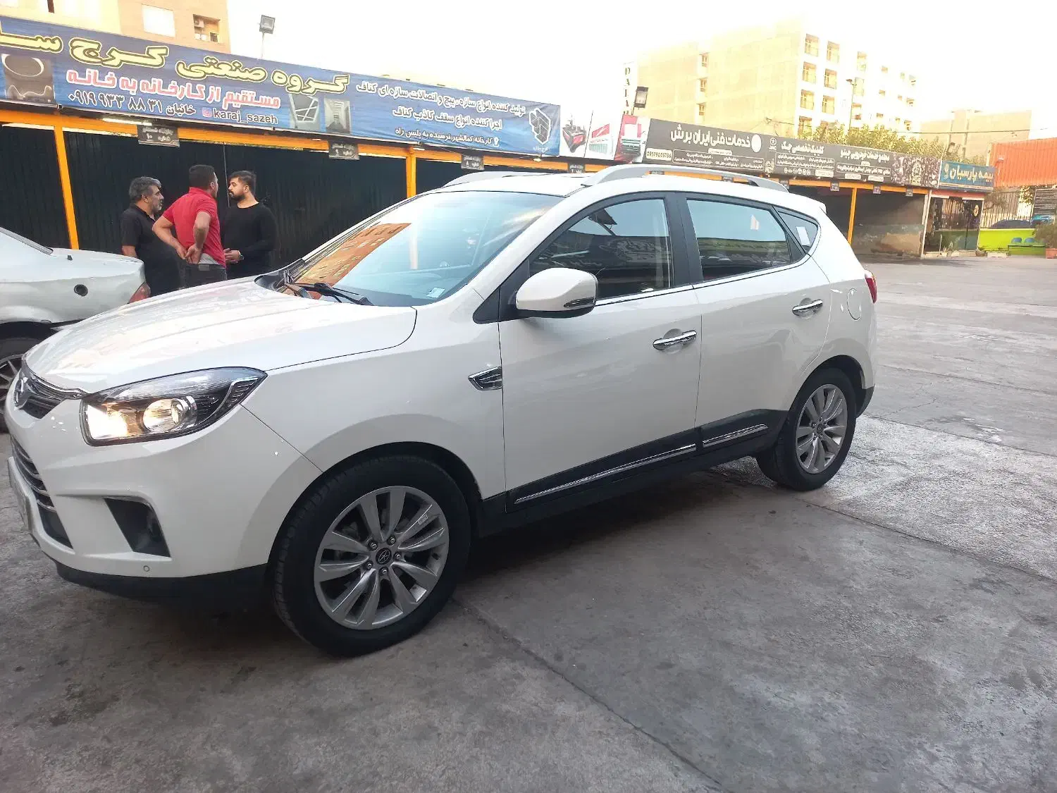 تعمیرگاه تخصصی جک و کی ام سی|خدمات موتور و ماشین|کرج, باغستان|دیوار