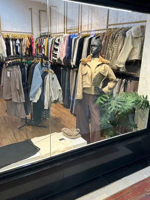 فروشنده پوشاک زنانه|استخدام بازاریابی و فروش|تهران, کامرانیه|دیوار