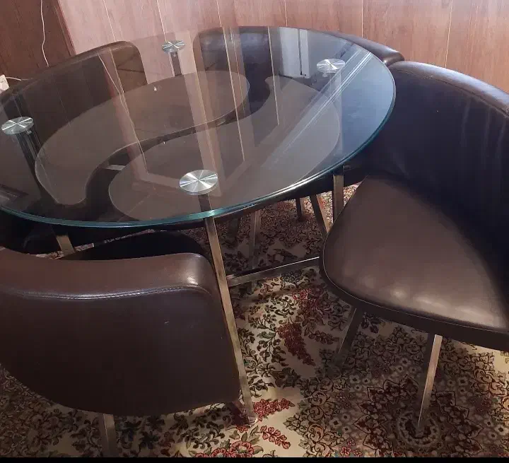 میزو صندلی غذاخوری ۴نفره کم جا|میز و صندلی غذاخوری|کرمان, |دیوار