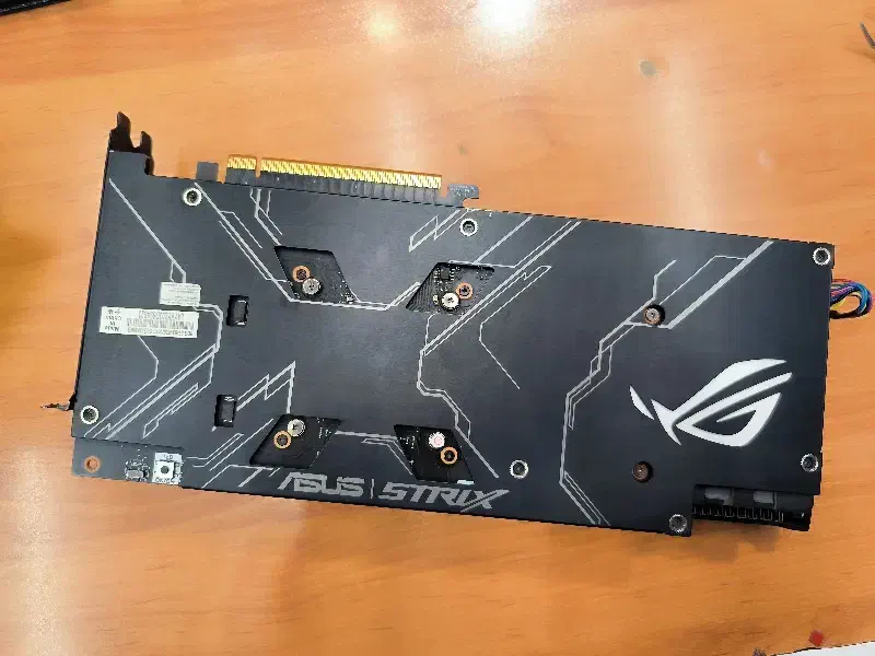 کارت گرافیک rx5700 xt rog ایسوس|قطعات و لوازم جانبی رایانه|کرج, فاز ۴ مهرشهر|دیوار
