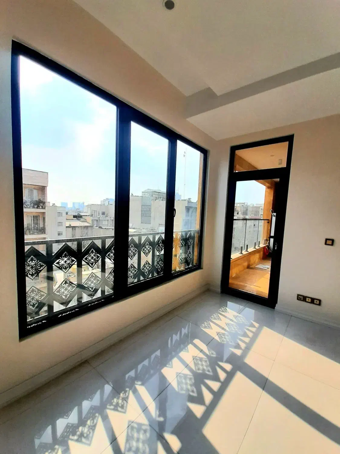 ۱۲۱ متر جردن ولیعصر ( نوساز طبقات بالا )