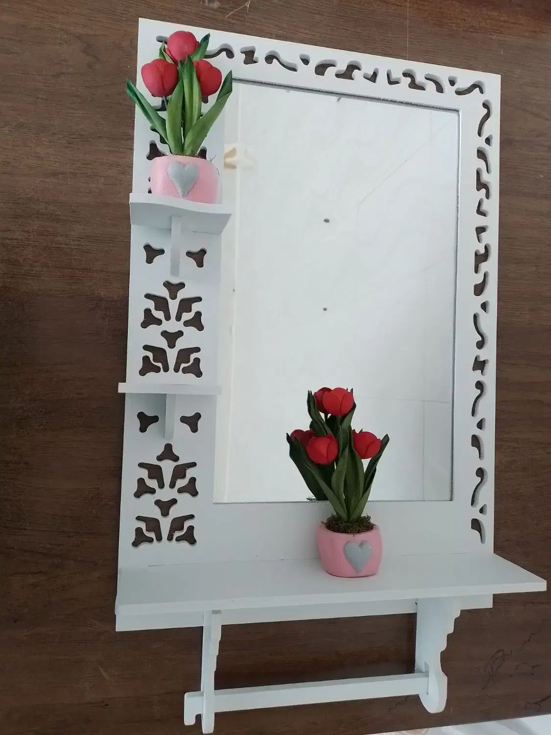 آینه و شلف|آینه|میان جلگه, |دیوار