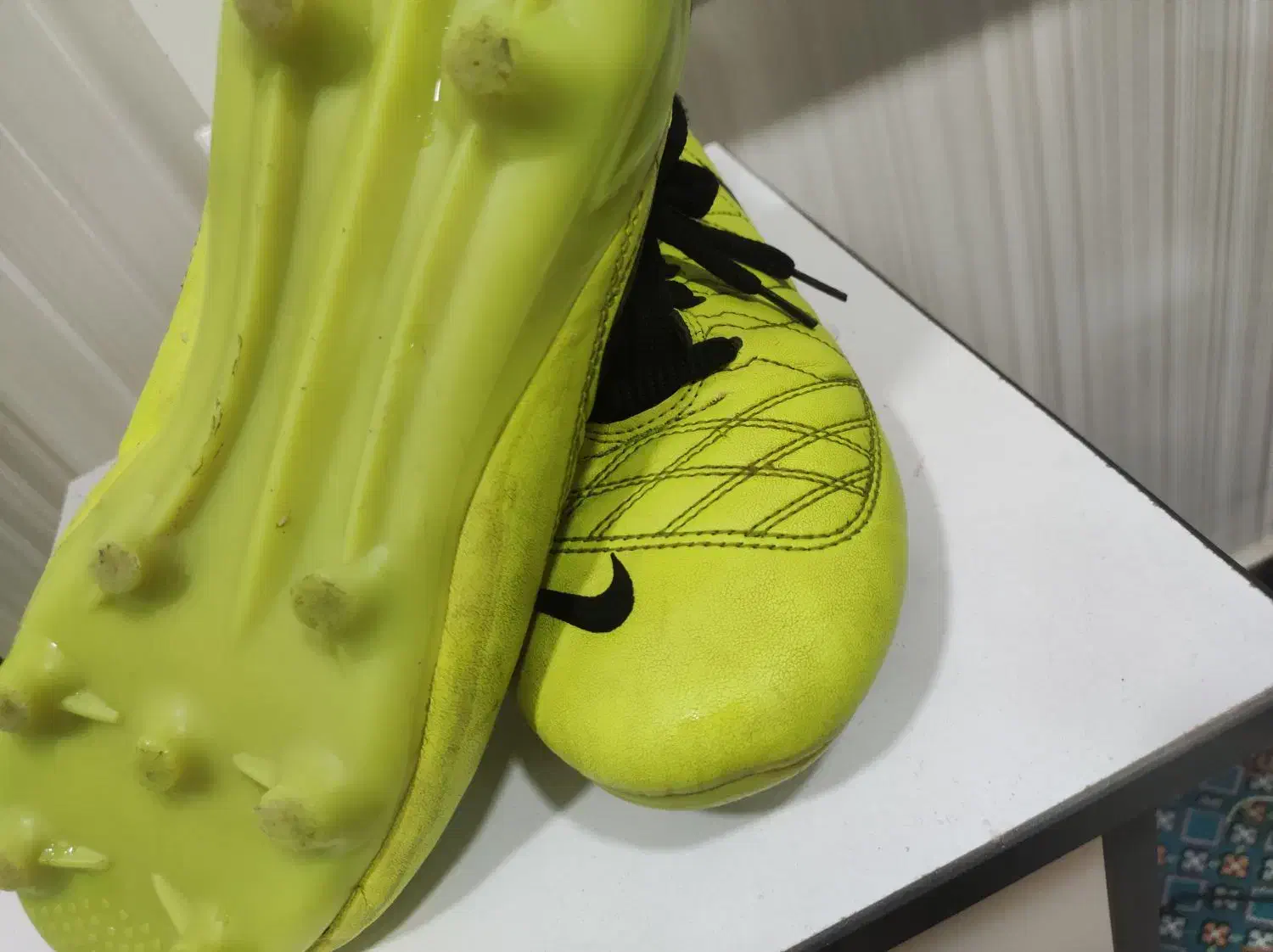 کفش فوتبال چمن .|تجهیزات ورزشی|دزفول, |دیوار