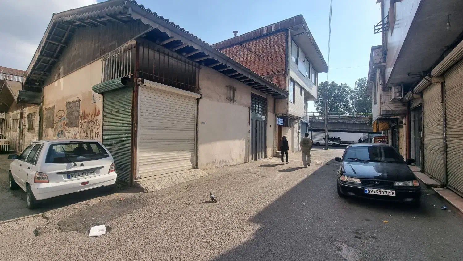 مغازه ۱۷ متری چند قدمی میدان رازی|اجارهٔ مغازه و غرفه|رشت, استقامت ۱|دیوار