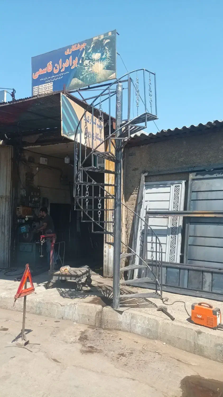 جوشکاری و درب و پنجره سازی|خدمات پیشه و مهارت|ملایر, |دیوار