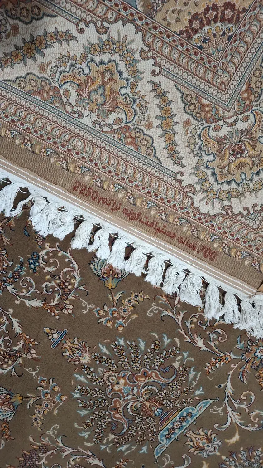 2تخته فرش ۹متری ۷۰۰شانه ده رنگ تراکم ۲۵۵۰|فرش|نظرآباد, رسالت|دیوار