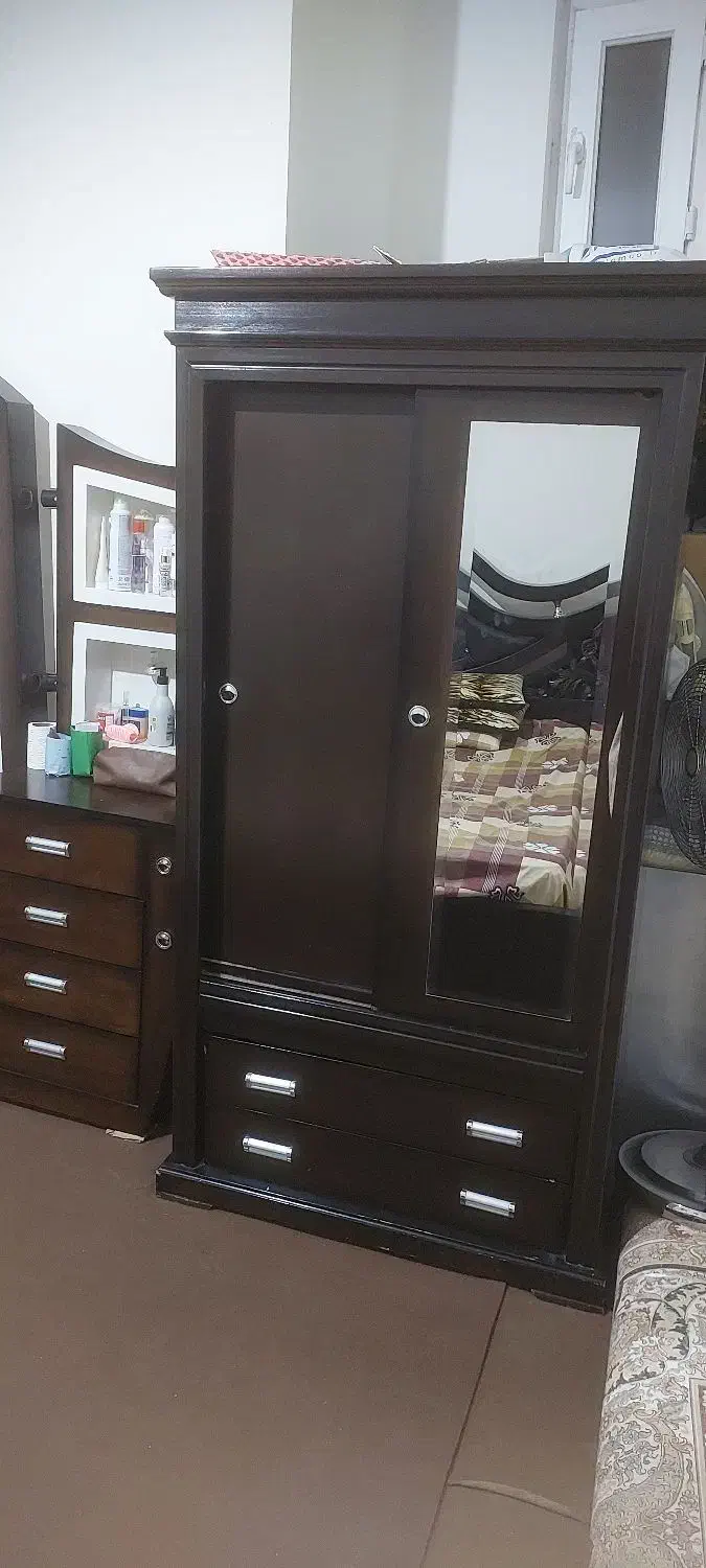 سرویس خواب|تخت و سرویس خواب|گلبهار, شهر جدید گلبهار|دیوار