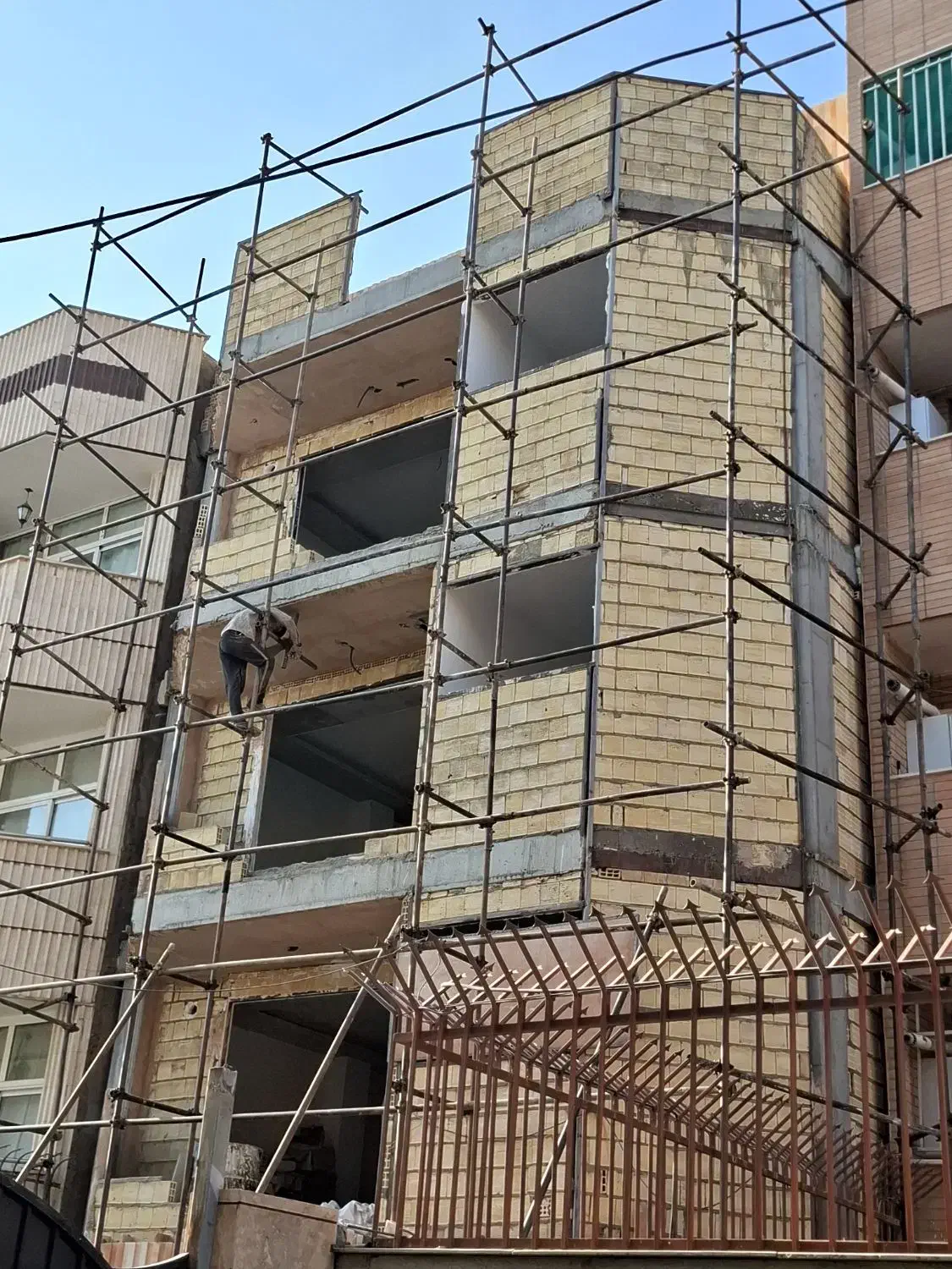 داربست فلزی جمالی|خدمات پیشه و مهارت|اصفهان, ملک‌شهر|دیوار