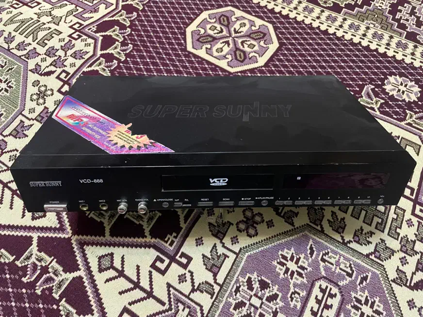 دستگاه سی دی کاملا سالم کم کارکرد|پخش‌کننده DVD و ویدیو|تبریز, |دیوار