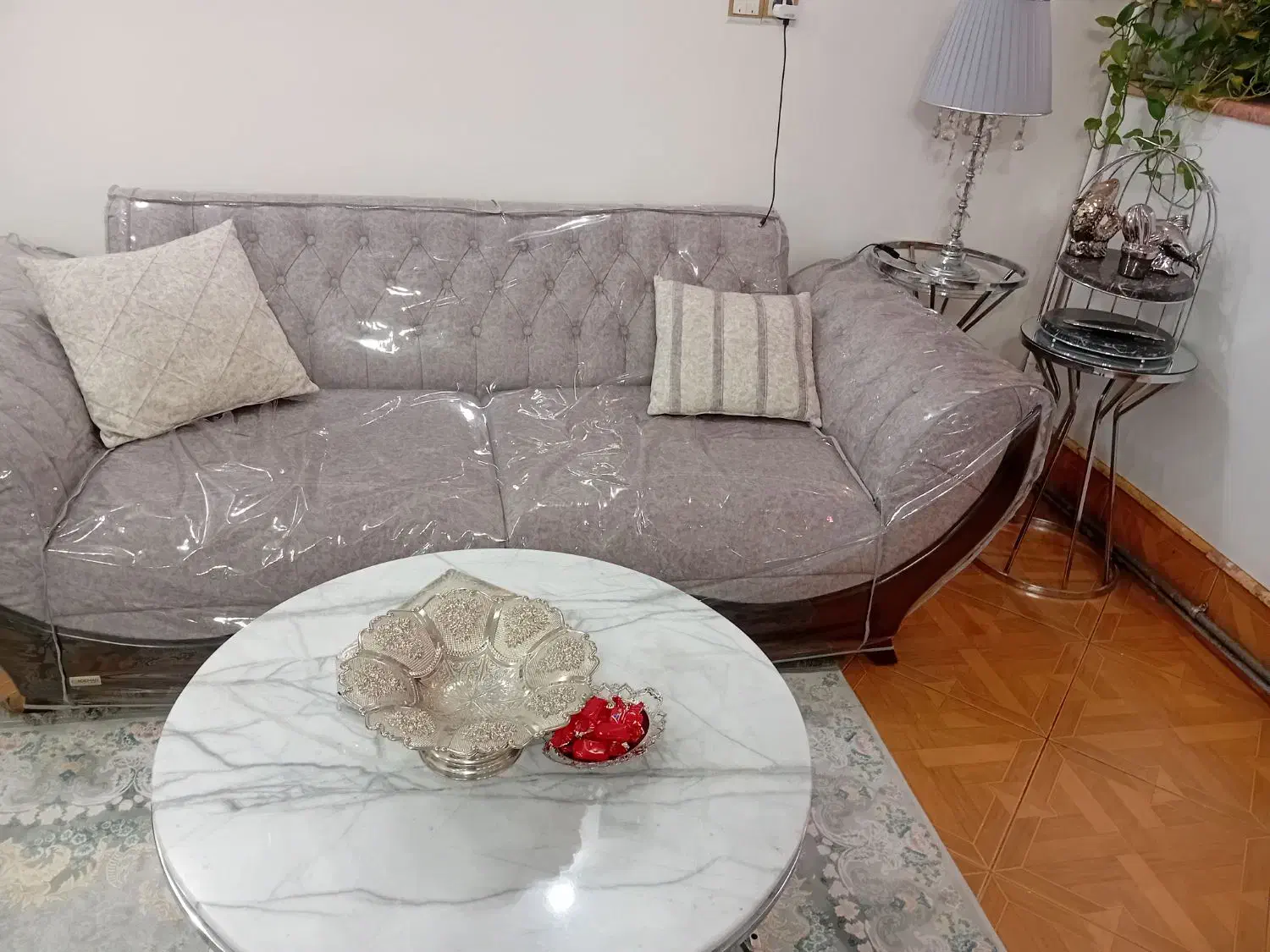 مبلمان راحتی بسیارزیبا|مبلمان خانگی و میز عسلی|وحیدیه, |دیوار