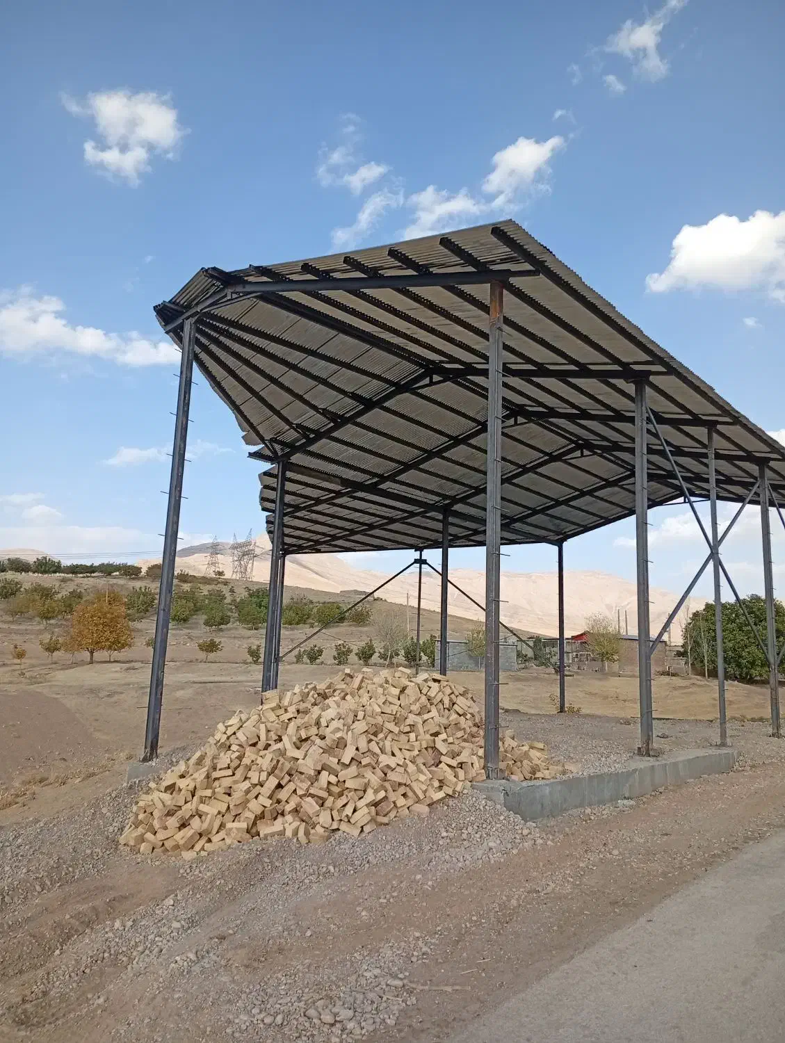 بنای کلی و جزعی نقاشی و اسکلت وسوله|خدمات پیشه و مهارت|دورود, |دیوار