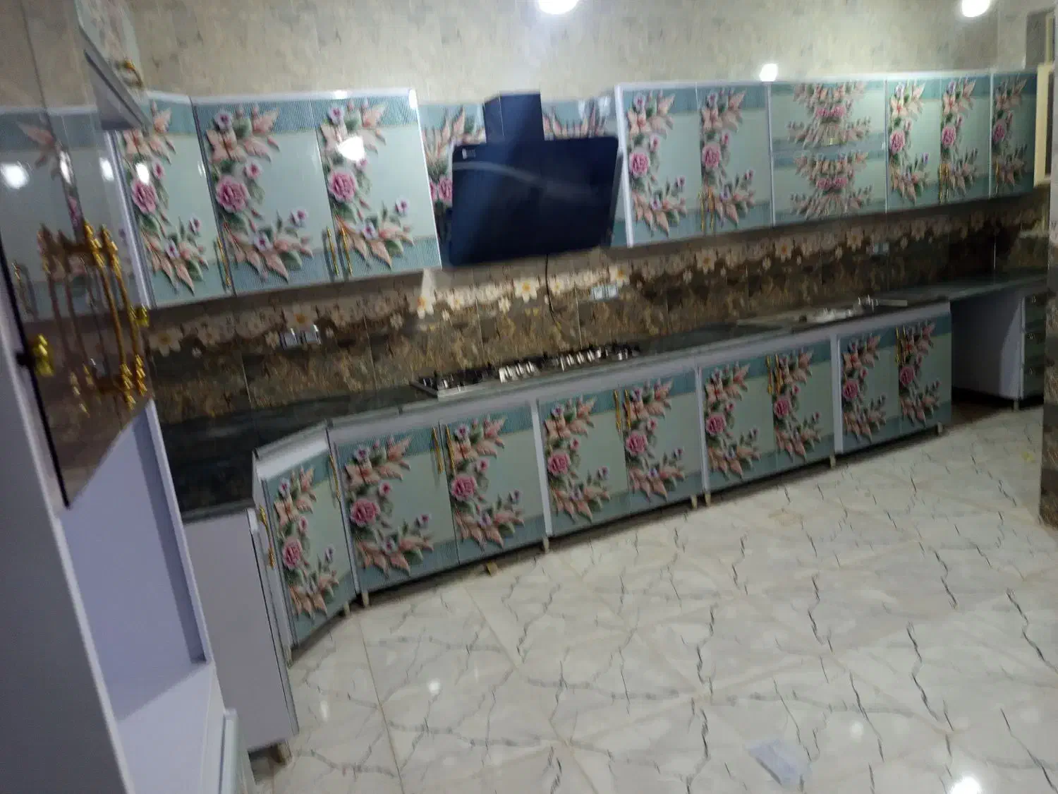 ساخت انواع کمد کابینت|مصالح و تجهیزات ساختمان|سراوان, |دیوار