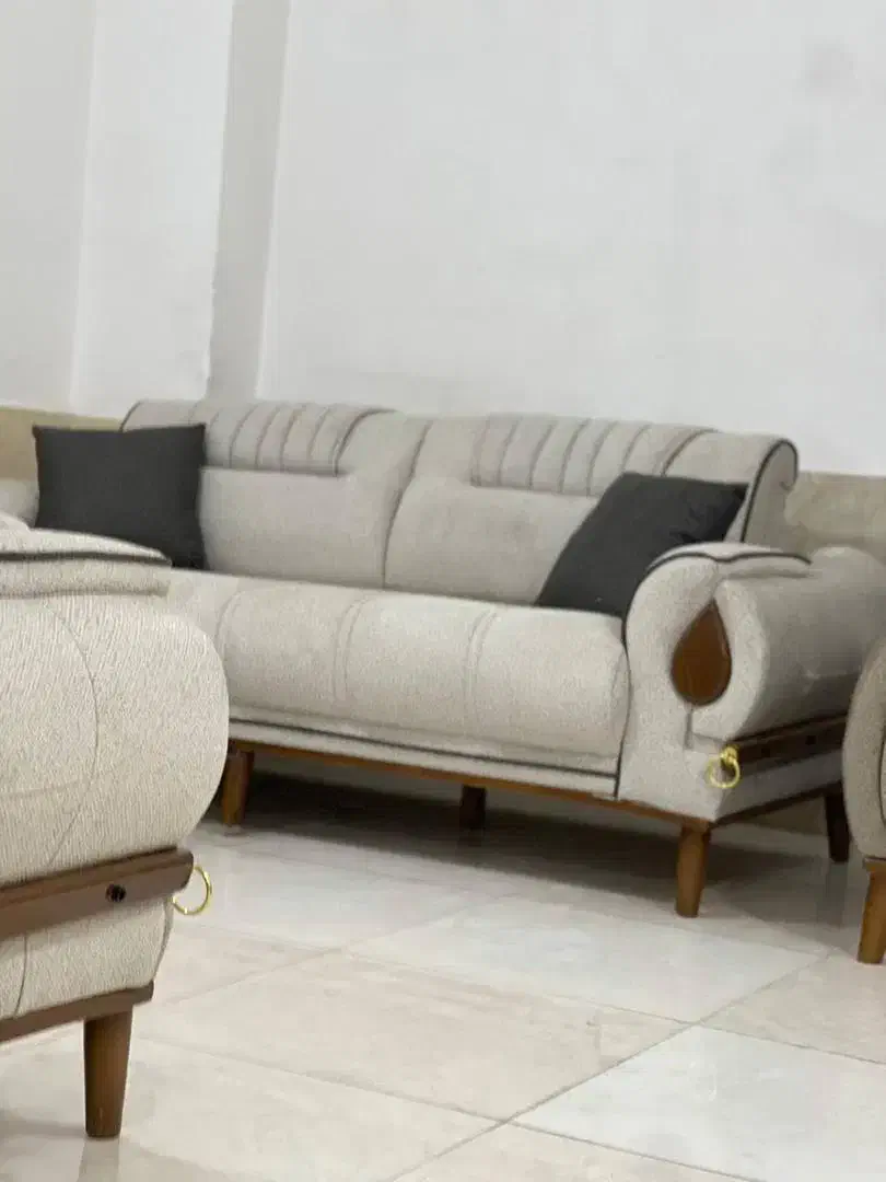 مبلمان تیموتـی /شکیل و باشکوه سال مدرن و زیبا پسند|مبلمان خانگی و میز عسلی|اردبیل, |دیوار