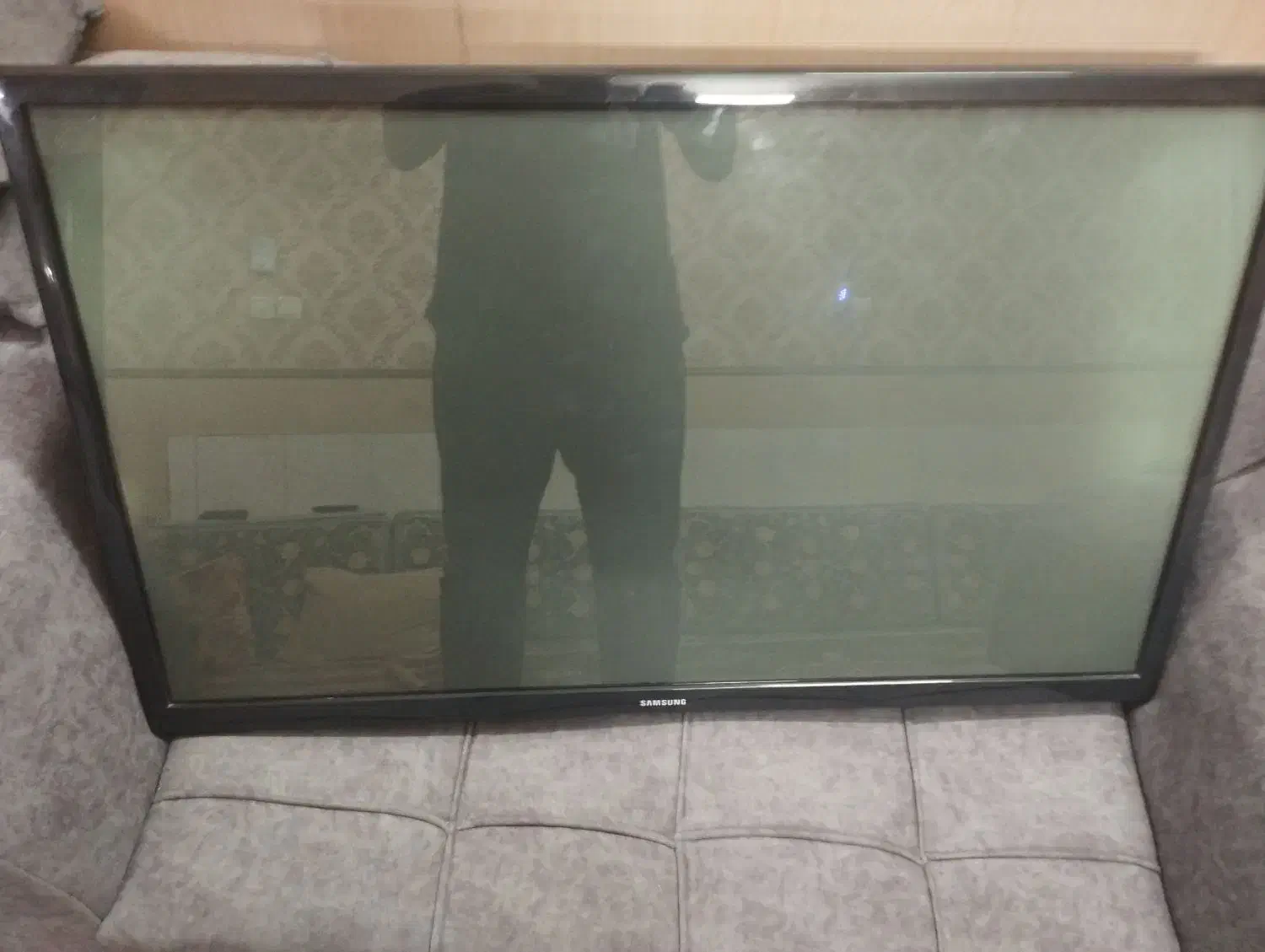 تلویزیون 43سامسونگ نیاز به تعمیر|تلویزیون و پروژکتور|قم, آذر (نکویی)|دیوار