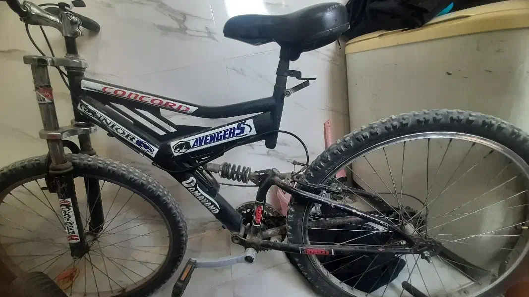 دوچرخه|دوچرخه، اسکیت، اسکوتر|نی‌ریز, |دیوار