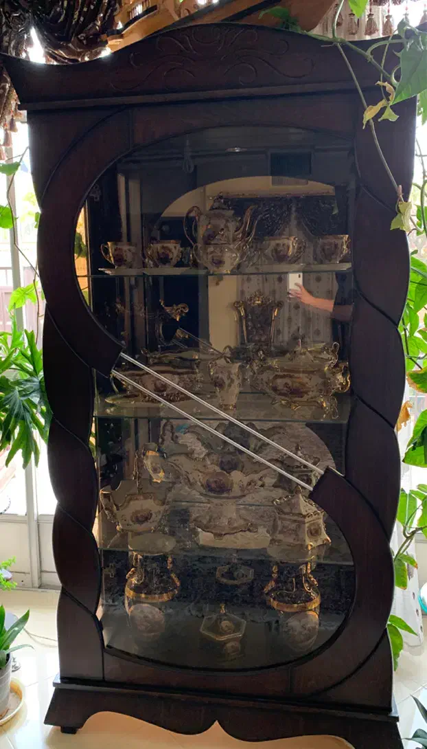 بوفه ویترین چوبی|بوفه، ویترین، کنسول|شاهینشهر, خانه کارگر|دیوار