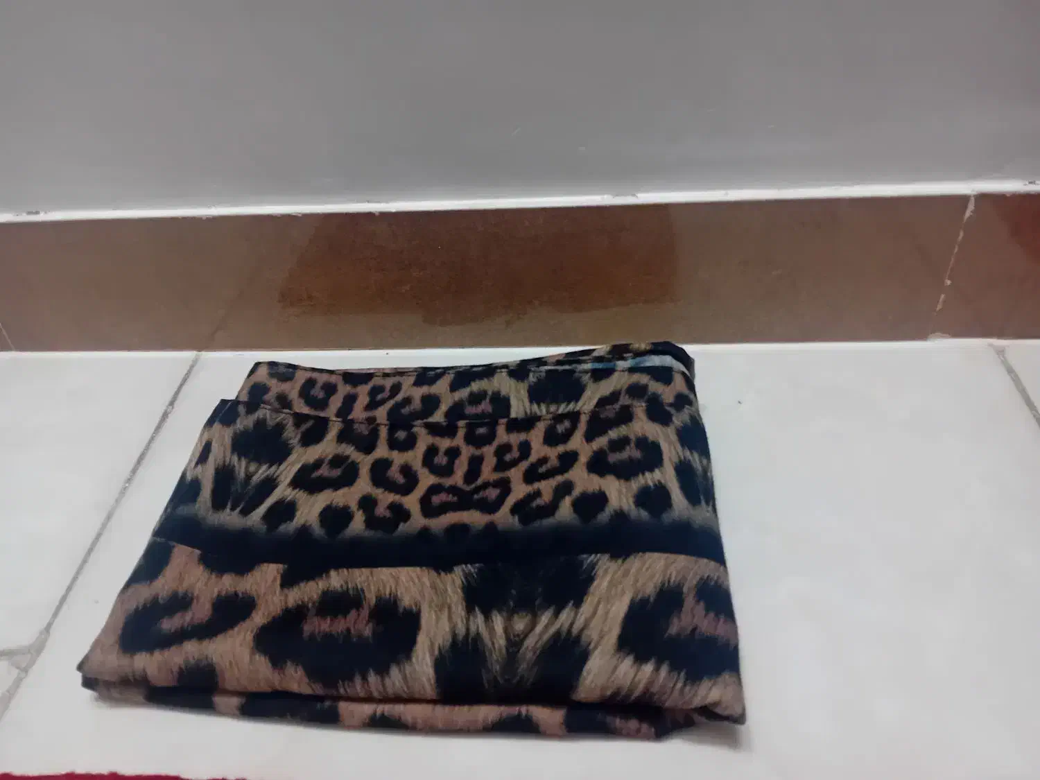 شال پلنگی نونو بفروش میرسد|لباس|آشتیان, |دیوار